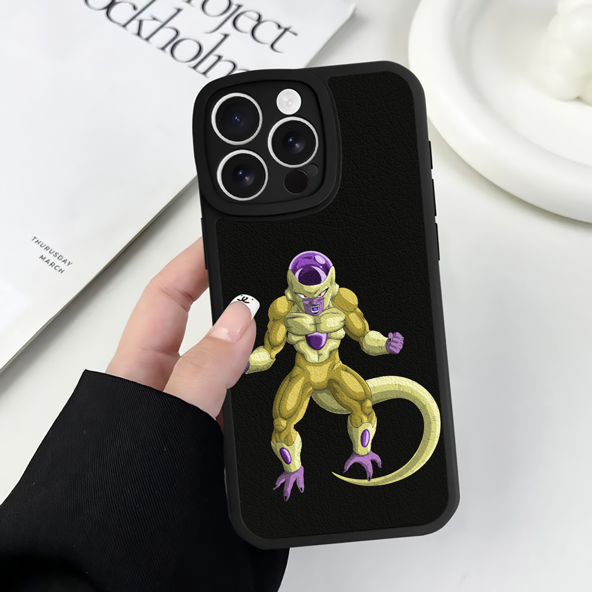 （画像用） ドラゴンボール フリーザ DRAGON BALL Frieza 【iPhone 16シリーズ対応】シリコンスマホケース（レザー調） 材質：シリコン